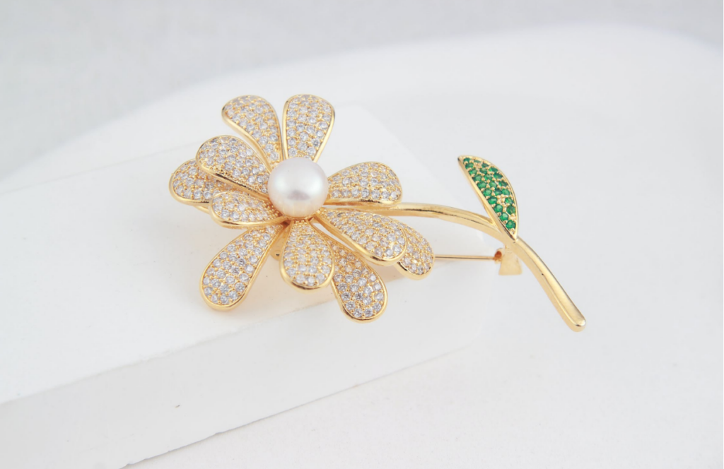 Brooches for Special Occasions: Elevating Your Evening Attire